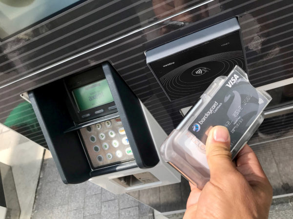 RFID Blocking Wallet at contactless payment terminal